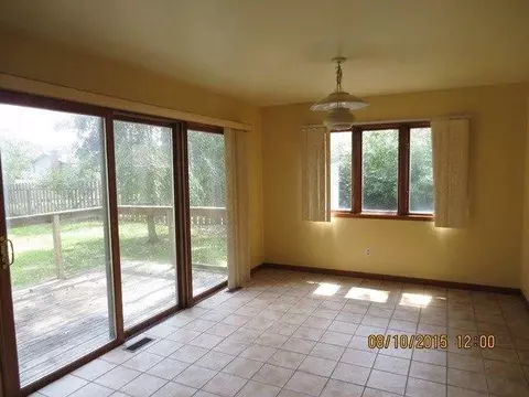441 N Lillian St, Griffith, IN 46319 photo 6
