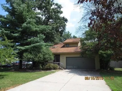 441 N Lillian St, Griffith, IN 46319 photo 1