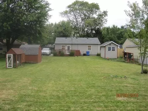 329 Maple St, Crown Point, IN 46307 photo 4