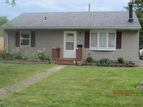 329 Maple St, Crown Point, IN 46307 photo 1