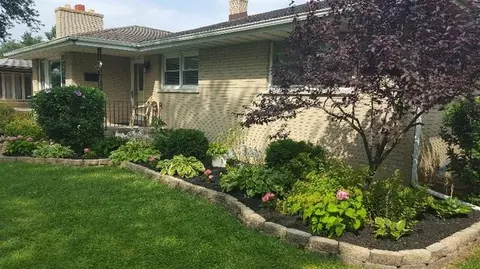 8115 Monroe Ave, Munster, IN 46321 photo 3