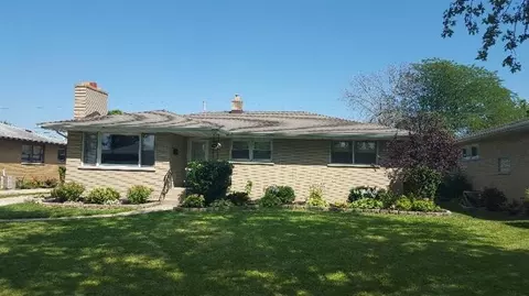 8115 Monroe Ave, Munster, IN 46321 photo 2