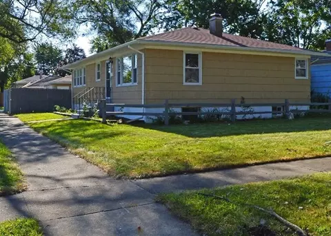 747 N Ernest St, Griffith, IN 46319 photo 3