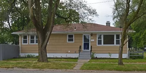747 N Ernest St, Griffith, IN 46319 photo 2