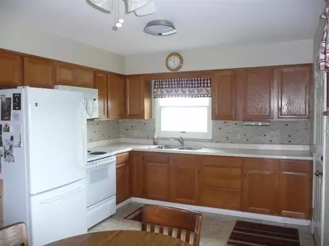 3325 E Indiana Ave, Beecher, IL 60401 photo 9