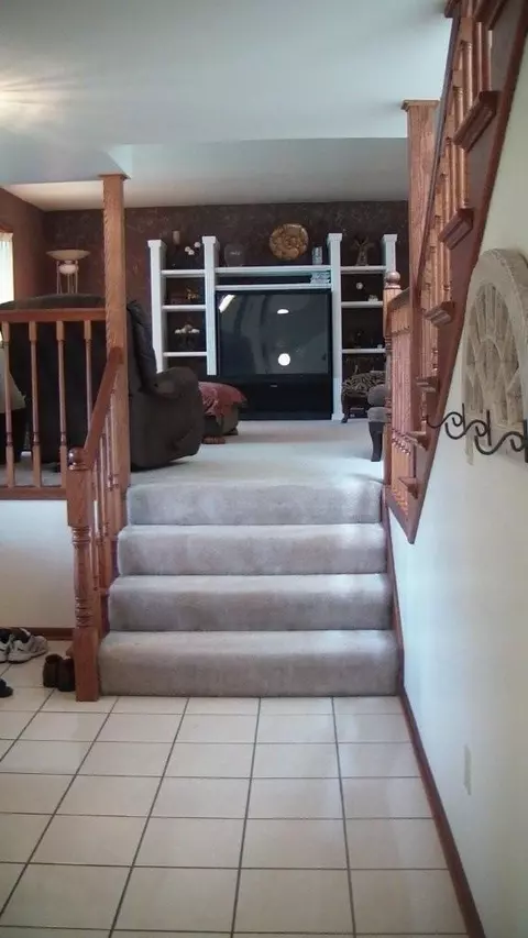 1446 Brandywine Dr, Munster, IN 46321 photo 6