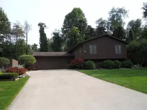 1188 E Blueridge Dr, La Porte, IN 46350 photo 1