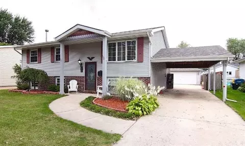 230 Minter Dr, Griffith, IN 46319 photo 2