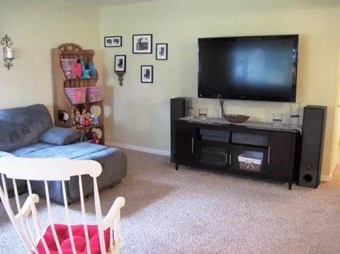 444 N Jay St, Griffith, IN 46319 photo 9