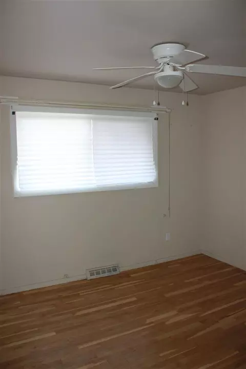 933 E 16th Ave, Gary, IN 46407 photo 9