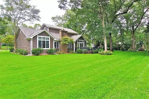 6604 Ridgeview Dr, De Motte, IN 46310 photo 2