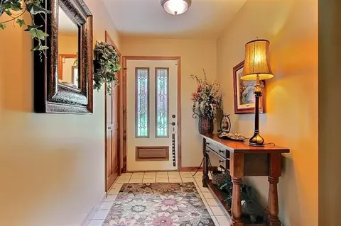 6604 Ridgeview Dr, De Motte, IN 46310 photo 3
