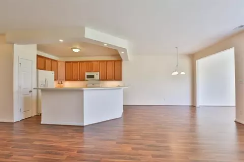 914 Flagstone Dr, Dyer, IN 46311 photo 4