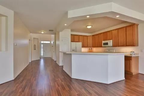 914 Flagstone Dr, Dyer, IN 46311 photo 2