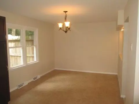 1016 E 40th Pl, Griffith, IN 46319 photo 8