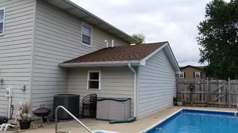 8712 Clark Pl, Crown Point, IN 46307 photo 3