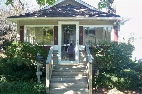 303 Hoffman St, Crown Point, IN 46307 photo 1