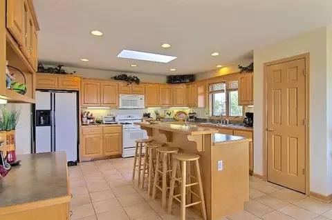 9217 Maple Dr, Saint John, IN 46373 photo 9