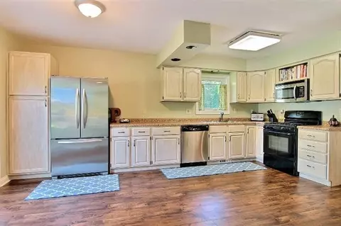 3151 Tremont Ln, Crown Point, IN 46307 photo 2