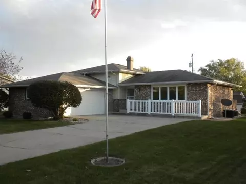 941 Mohawk Dr, Crown Point, IN 46307 photo 1