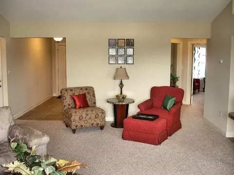 864 Veterans Ln, Crown Point, IN 46307 photo 7