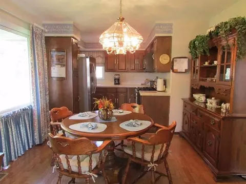 910 Pratt St, Crown Point, IN 46307 photo 8