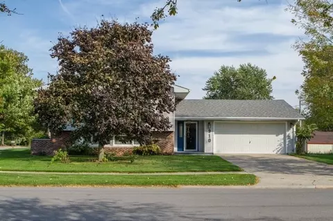 910 Pratt St, Crown Point, IN 46307 photo 1
