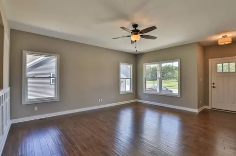 447 Ohagan Dr, Crown Point, IN 46307 photo 3