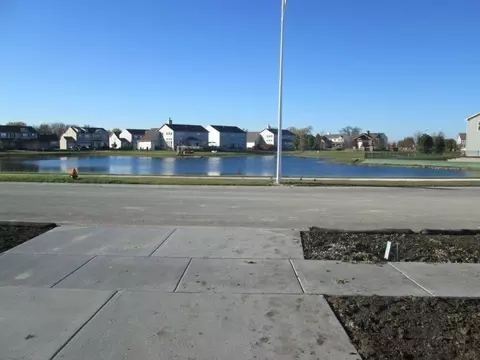 11459 Carolina Cir, Crown Point, IN 46307 photo 2