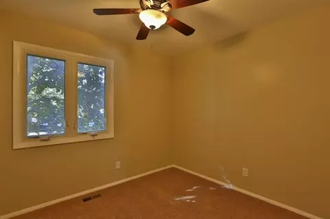 622 Darcy Ln, Griffith, IN 46319 photo 9
