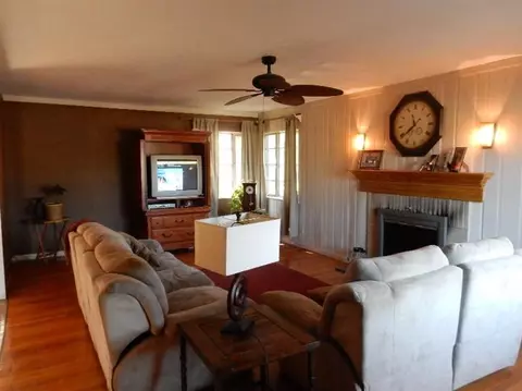 6201 Birch Ave, Gary, IN 46403 photo 8