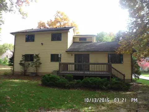 483 Amhurst Rd, Valparaiso, IN 46385 photo 5
