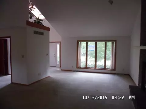 483 Amhurst Rd, Valparaiso, IN 46385 photo 9