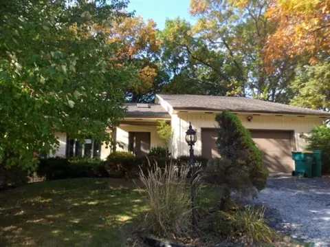 483 Amhurst Rd, Valparaiso, IN 46385 photo 1