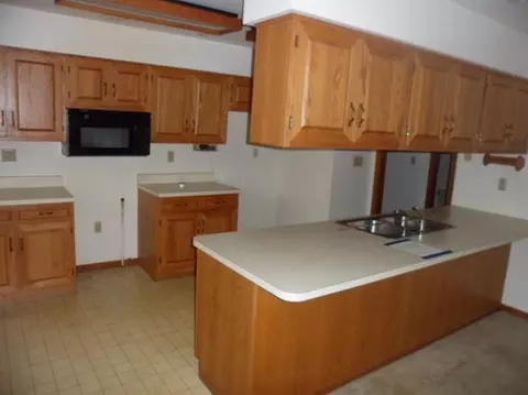 483 Amhurst Rd, Valparaiso, IN 46385 photo 10