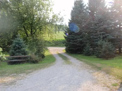 8133 N 425 E, Rolling Prairie, IN 46371 photo 2