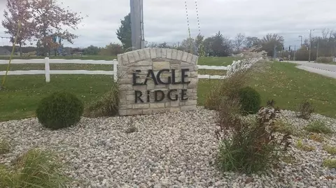 204 Eagle Ridge Dr, Valparaiso, IN 46385 photo 3