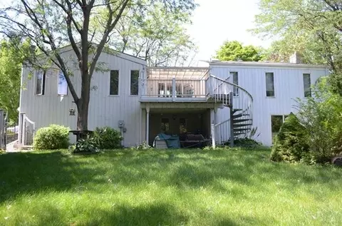 9085 Tapper St, Saint John, IN 46373 photo 2