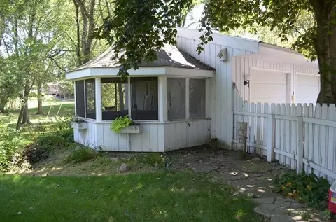 9085 Tapper St, Saint John, IN 46373 photo 4
