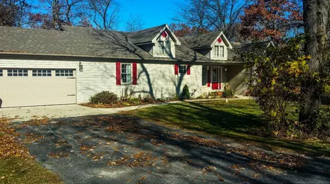 5356 E Honor Ave, De Motte, IN 46310 photo 2
