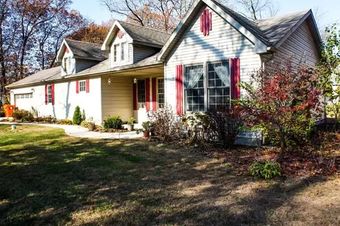 5356 E Honor Ave, De Motte, IN 46310 photo 1