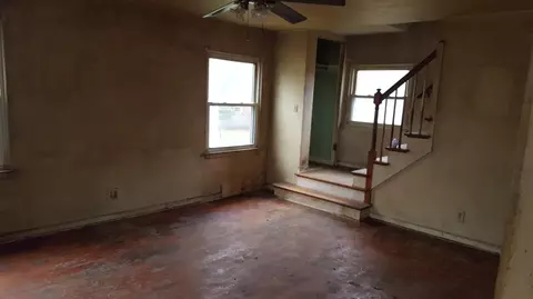 434 Florence St, Hammond, IN 46324 photo 3