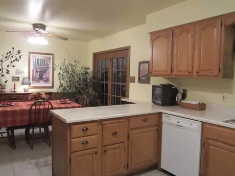 653 Wren Ct, Griffith, IN 46319 photo 9