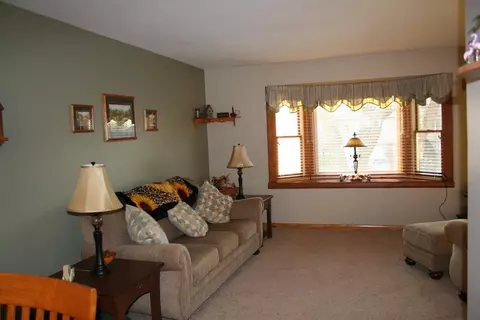 74 Maple Ct, Hebron, IN 46341 photo 6