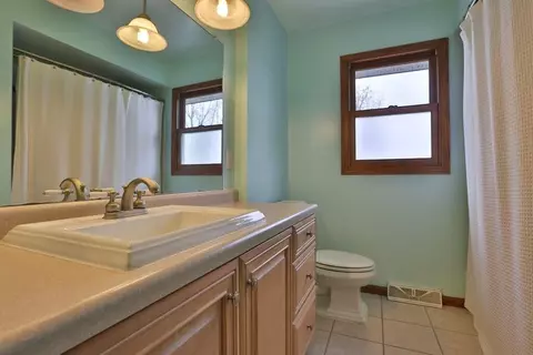 724 Cherry Hill Rd, Dyer, IN 46311 photo 8