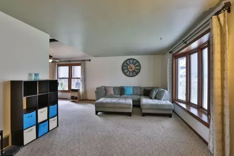 724 Cherry Hill Rd, Dyer, IN 46311 photo 3