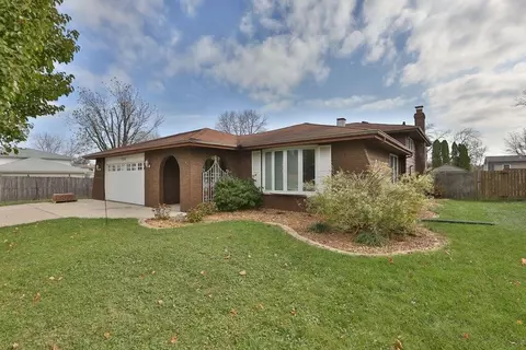 724 Cherry Hill Rd, Dyer, IN 46311 photo 2