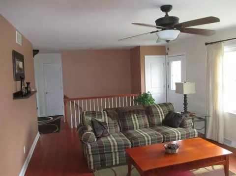 1219 E Miller St, Griffith, IN 46319 photo 5