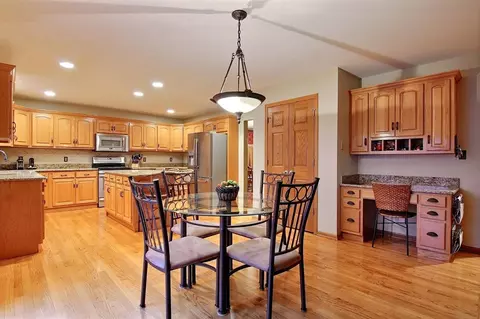 252 Crestview Ln, Dyer, IN 46311 photo 8