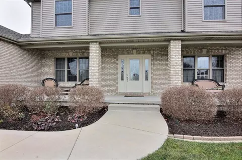 315 E 124th Ave, Crown Point, IN 46307 photo 2
